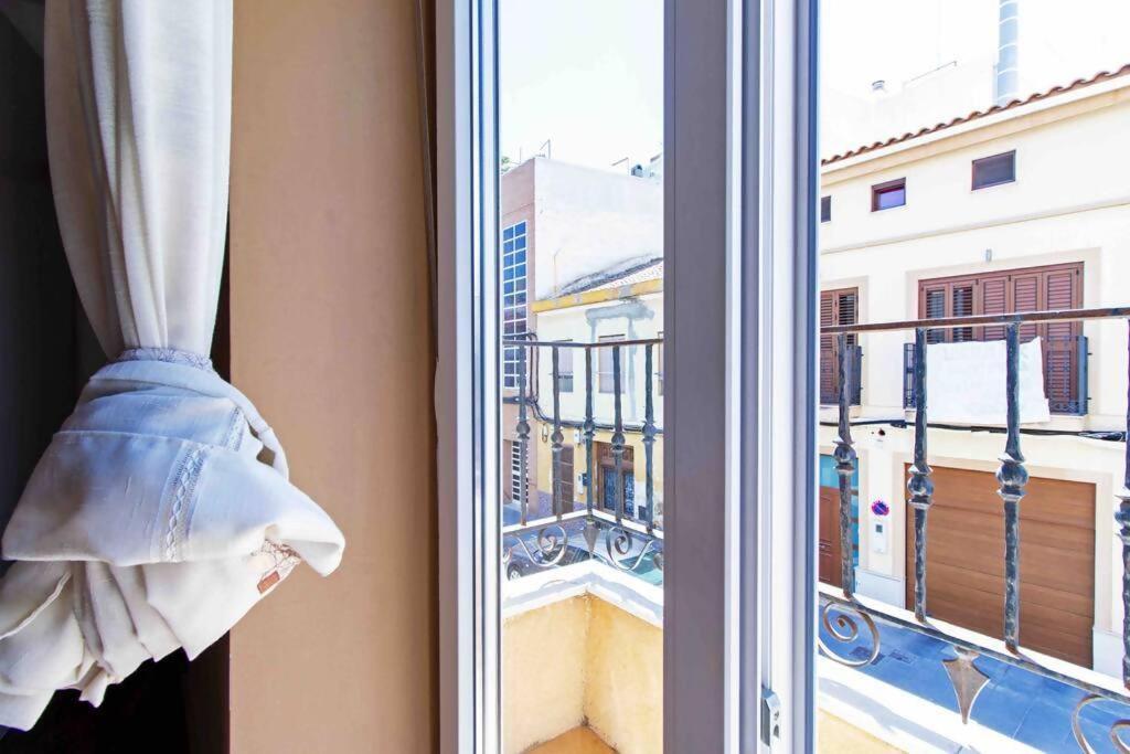 Acogedor Duplex Con Terraza Interior En La Playa Leilighet Valencia Eksteriør bilde